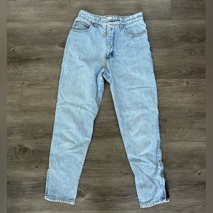 GUESS (A Georges Marciano Design) Women’s Jeans - LIKE NEW